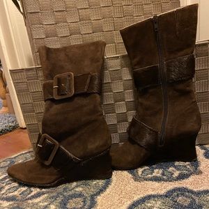 Brown Donald Pliner Boots with fur